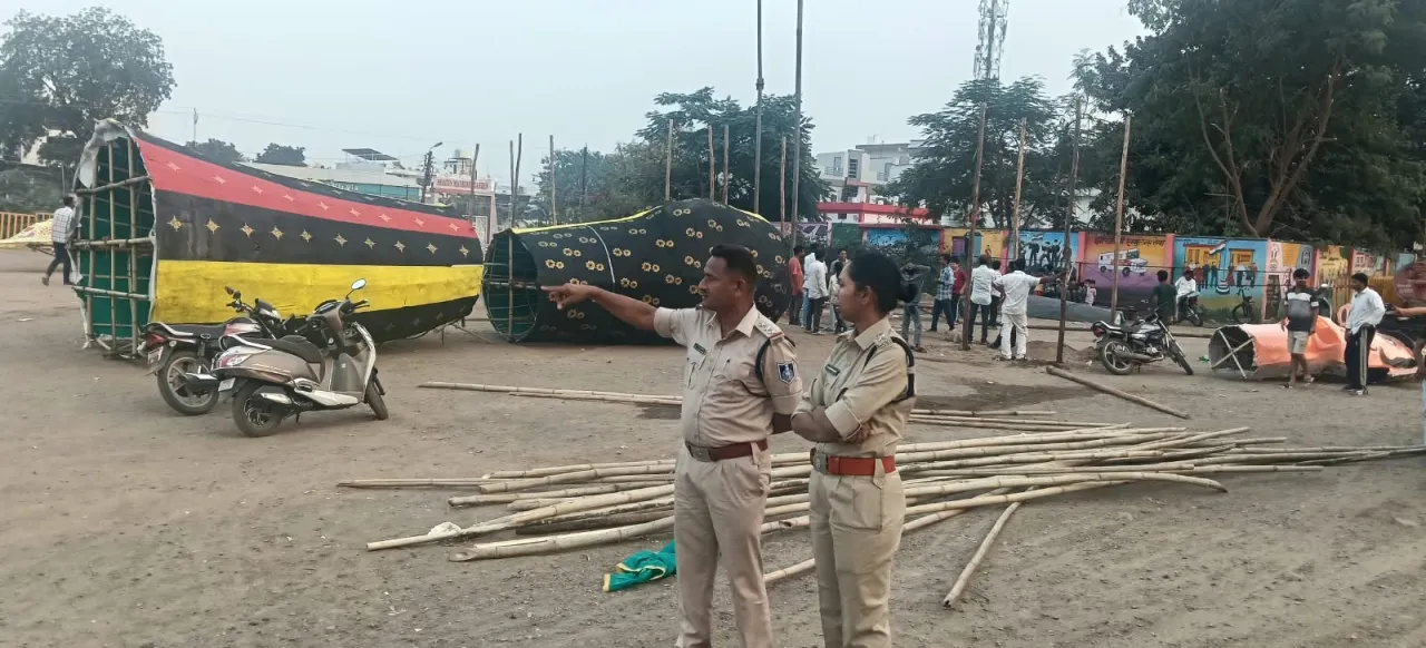 बड़वानी में रावण दहन से पहले पुलिस ने संभाली सुरक्षा की कमान, दशहरा मैदान का निरीक्षण